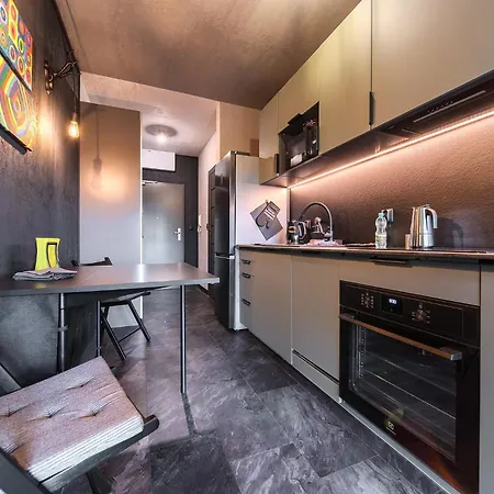 Magnolia Modern By Bookinghost