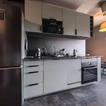 Magnolia Modern By Bookinghost *