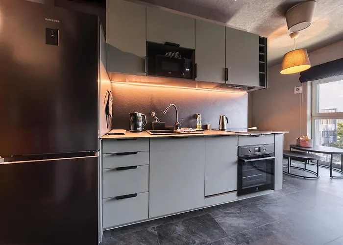 Magnolia Modern By Bookinghost *