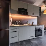 Magnolia Modern By Bookinghost *